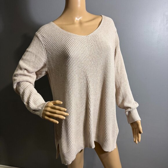 Old Navy Beige Ribbed Knit Sweater 🤎 Relaxed Fit ~ Soft Neutral Pullover - Picture 2 of 4